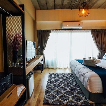Хостел Tree​ For​ Rest​ Poshtel Бангкок Экстерьер фото