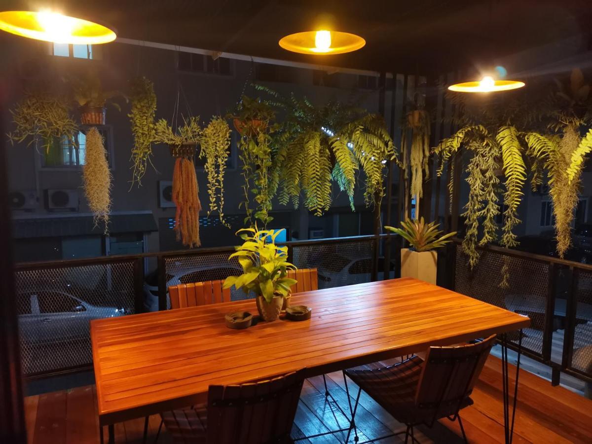 Хостел Tree​ For​ Rest​ Poshtel Бангкок Экстерьер фото