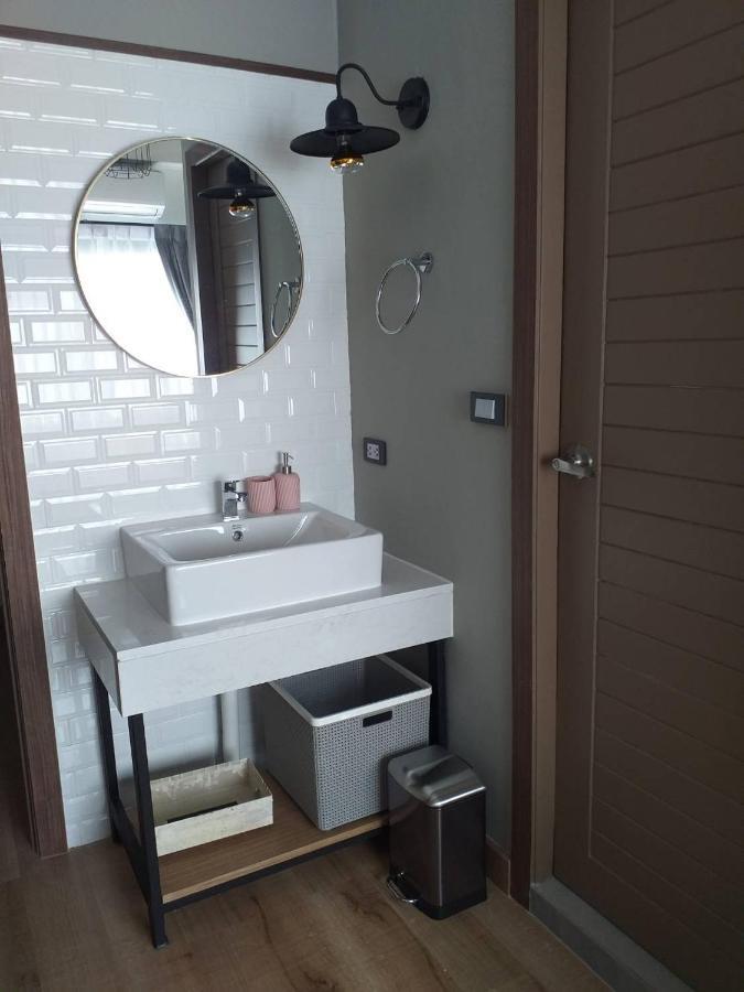 Хостел Tree​ For​ Rest​ Poshtel Бангкок Экстерьер фото